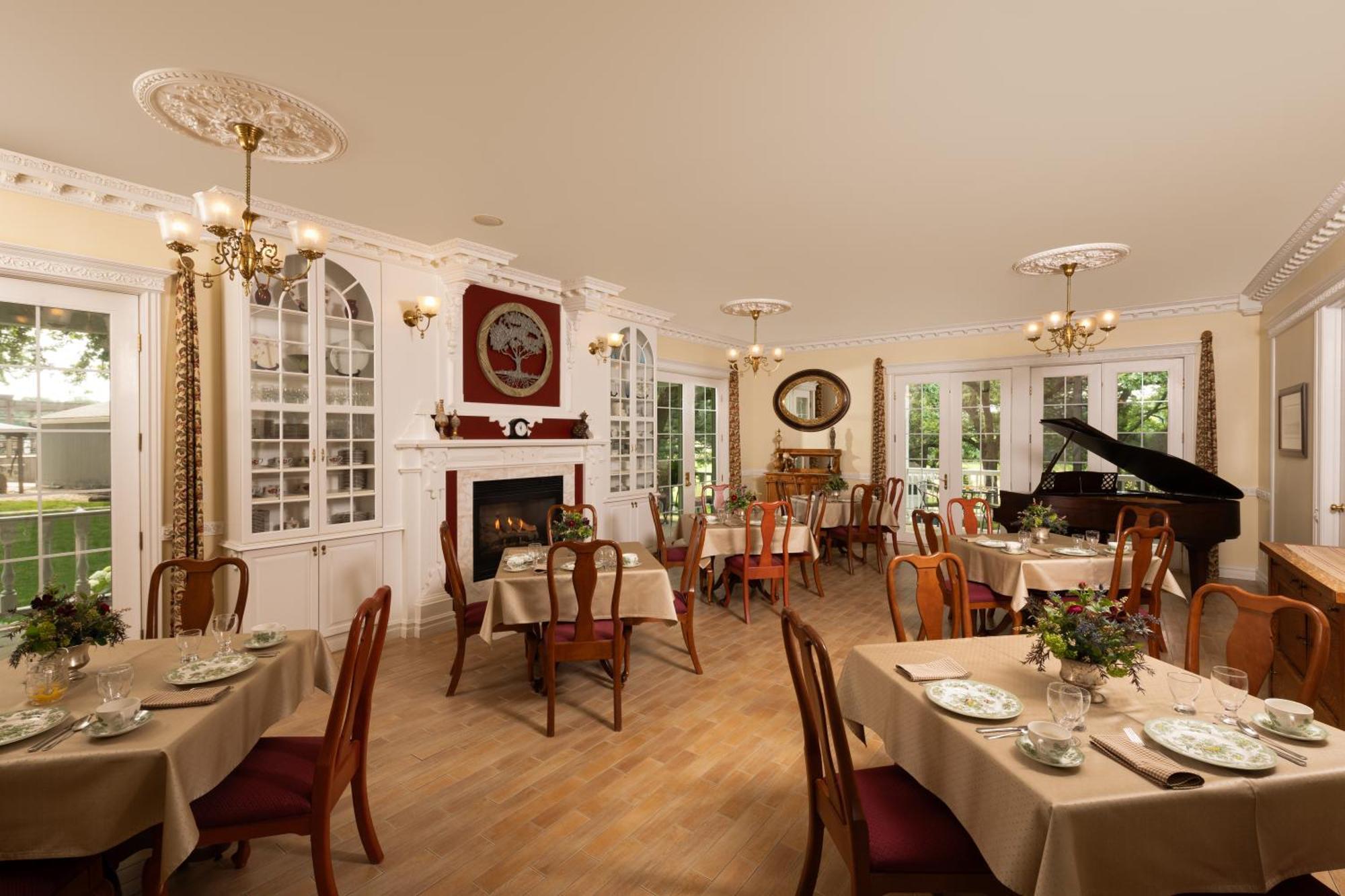 The Oakwood Inn オカボジ エクステリア 写真